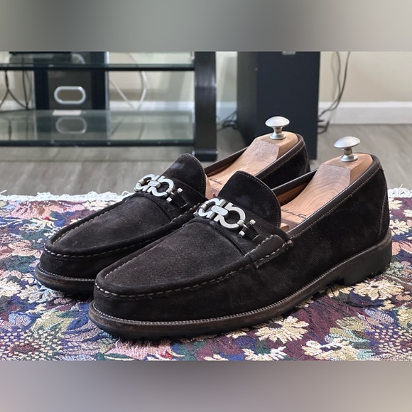 Salvatore Ferragamo Master Gancini Mens Brown Suede Leather  display picture 1